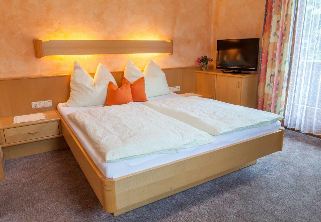Gaestehaus Elisabeth Bed & Breakfast Mayrhofen Exterior foto