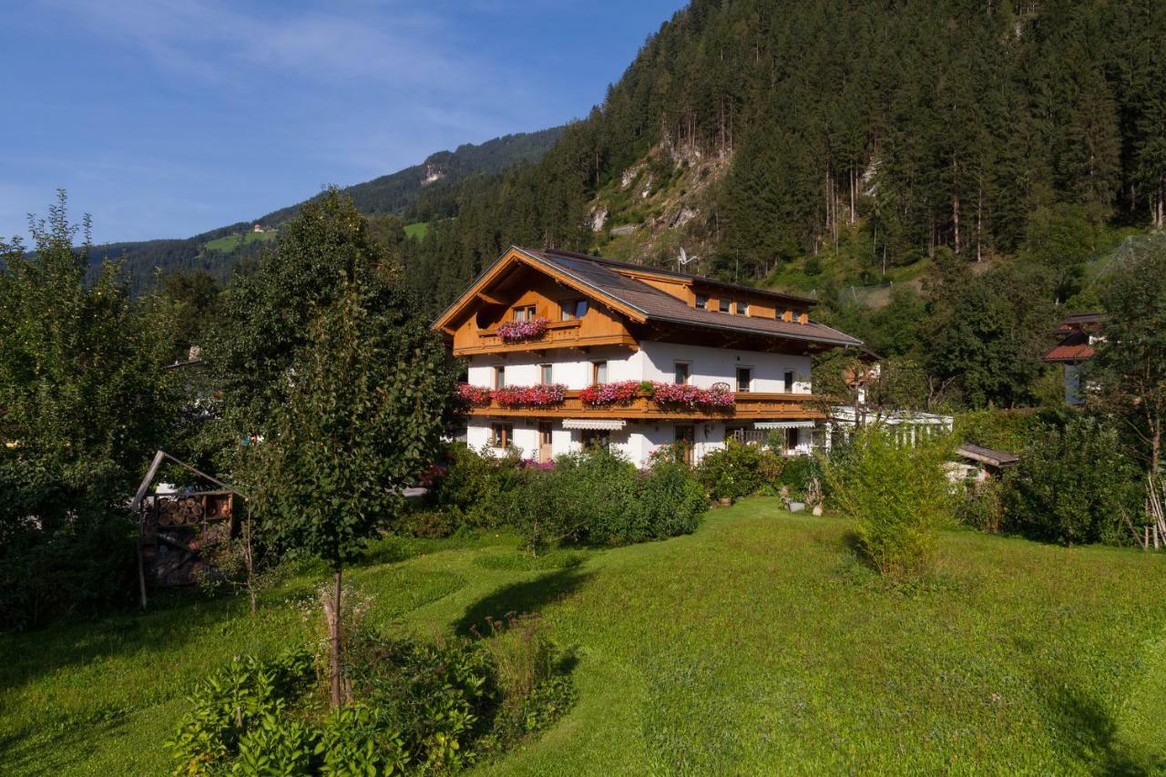 Gaestehaus Elisabeth Bed & Breakfast Mayrhofen Exterior foto