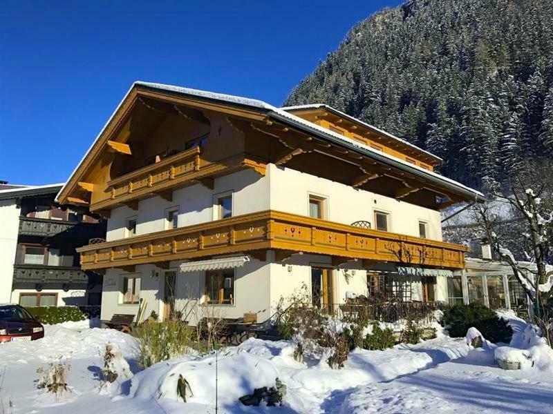 Gaestehaus Elisabeth Bed & Breakfast Mayrhofen Exterior foto
